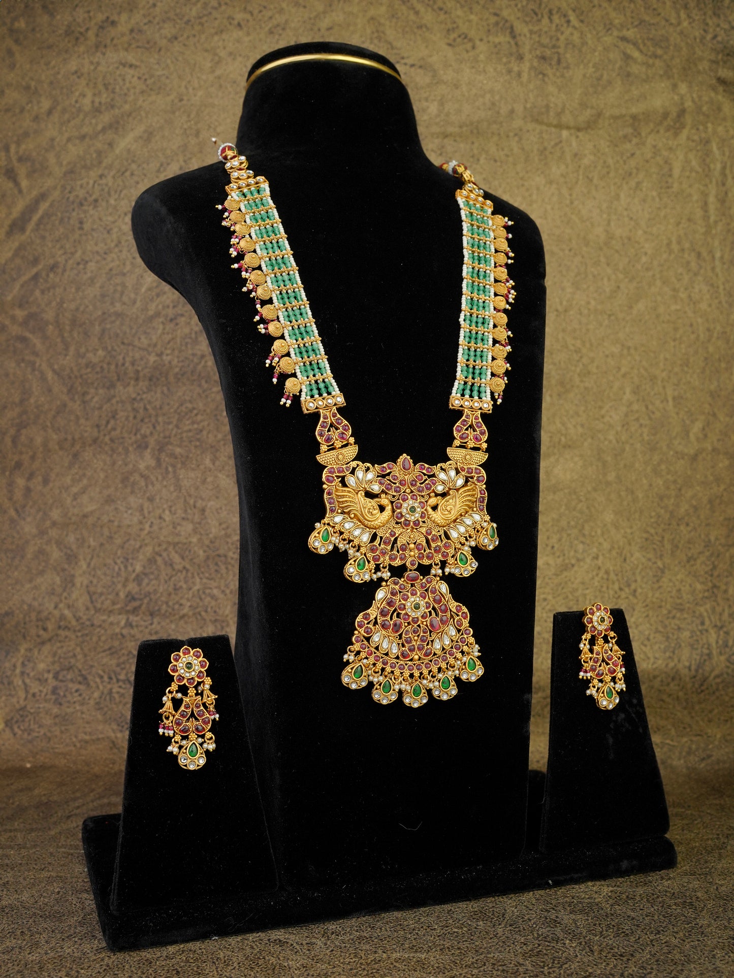 nilaya regal heritage necklace set