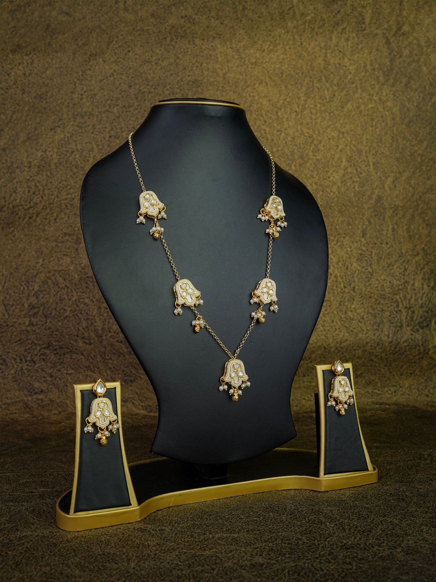 chandni bloom necklace set