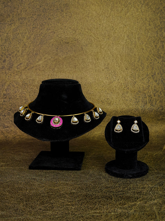 Ruhani Kundan Hansli Set