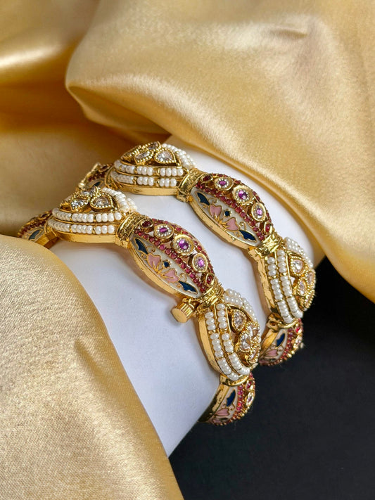 The Rajwada Pearlescent Kada Bangle