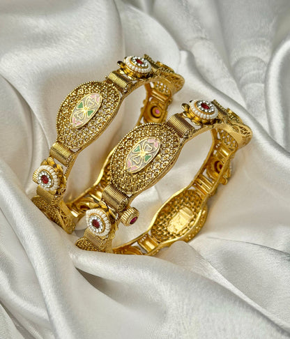 Gulmeher Teardrop Kada Bangle