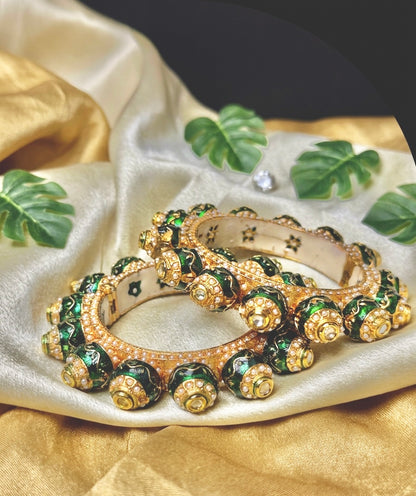 The Rajwada Meenakari Kada