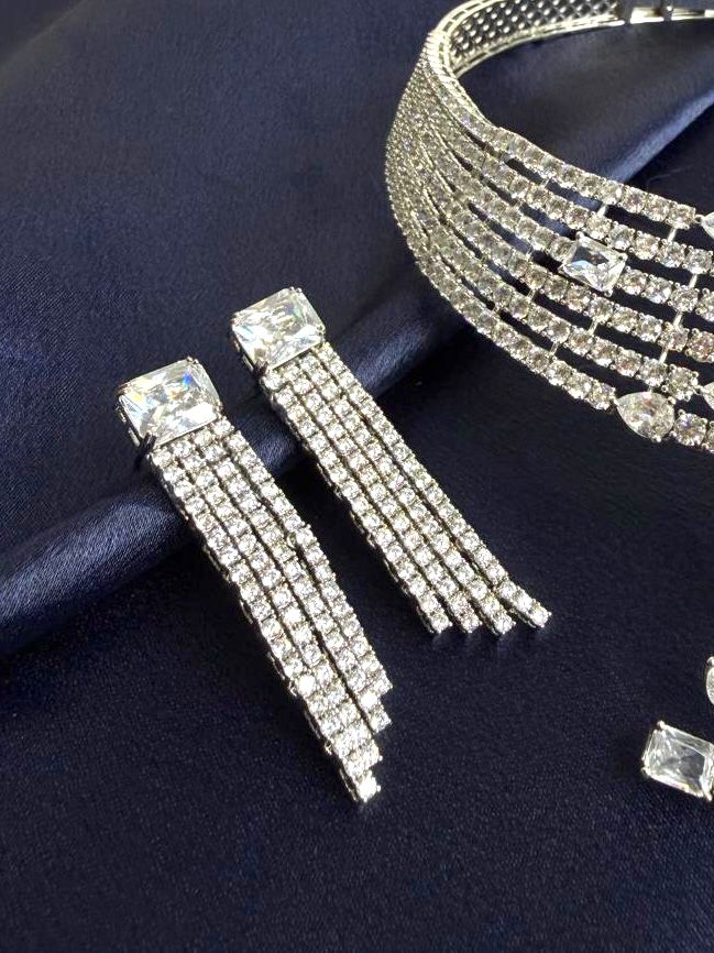 luxe tassel fringe necklace set