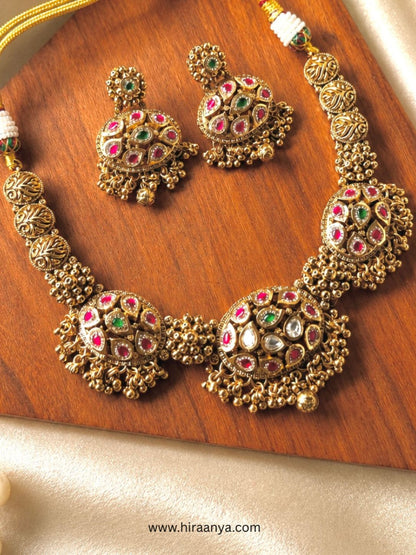 Vaidehi Antique Necklace Set