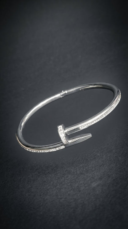 AUREVA FORGE™ ANTI-TARNISH NAIL CUFF BRACELET