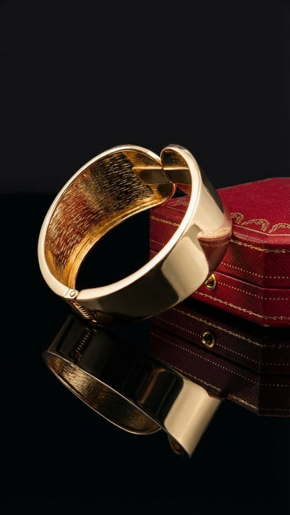 AUREVA REGALIA™ ANTI-TARNISH HAMMERED CUFF BRACELET