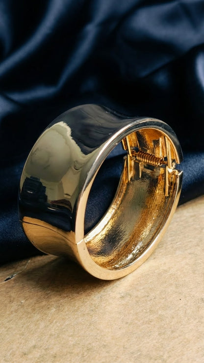 AUREVA OBSIDIANWAVE™ ANTI-TARNISH STATEMENT CUFF